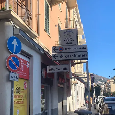 Casa Lux Ampio Monolocale * Alassio