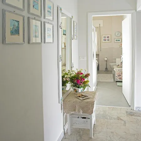 Casa Lux Ampio Monolocale דירה *